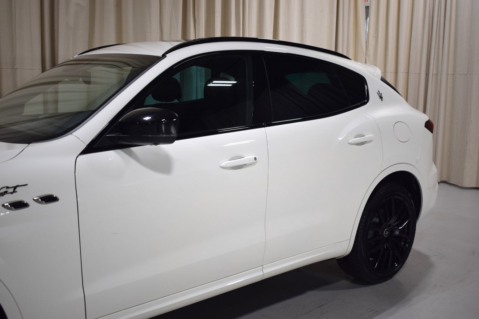 Thumbnail: 2022 Maserati Levante - 2