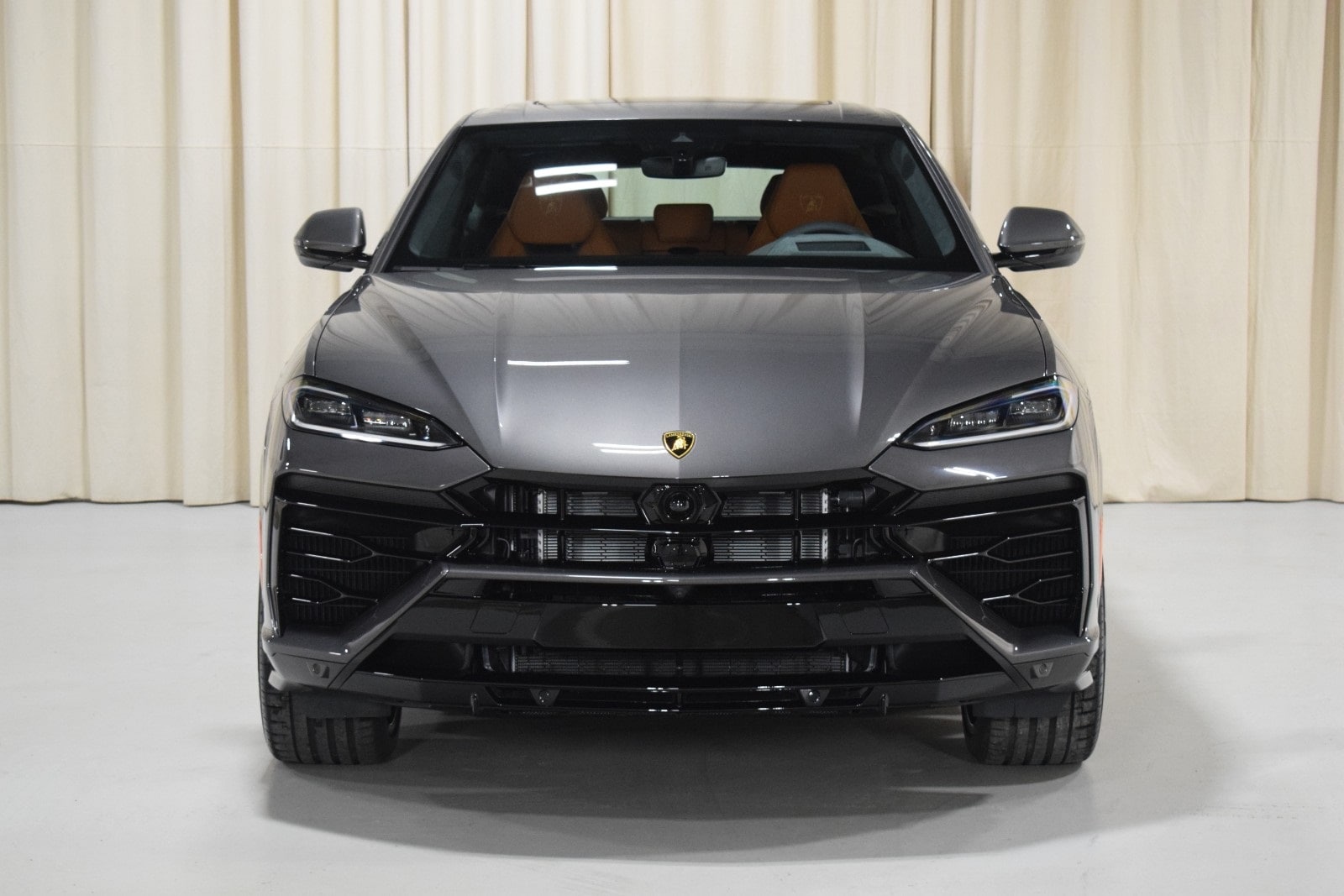 Thumbnail: 2025 Lamborghini Urus - 8