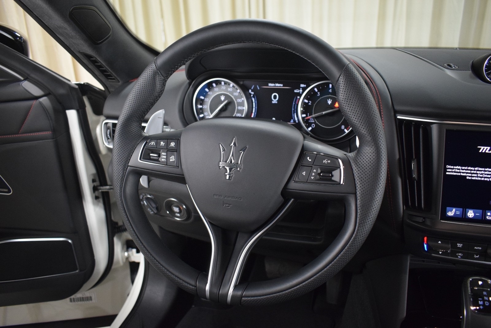 Thumbnail: 2024 Maserati Levante - 27