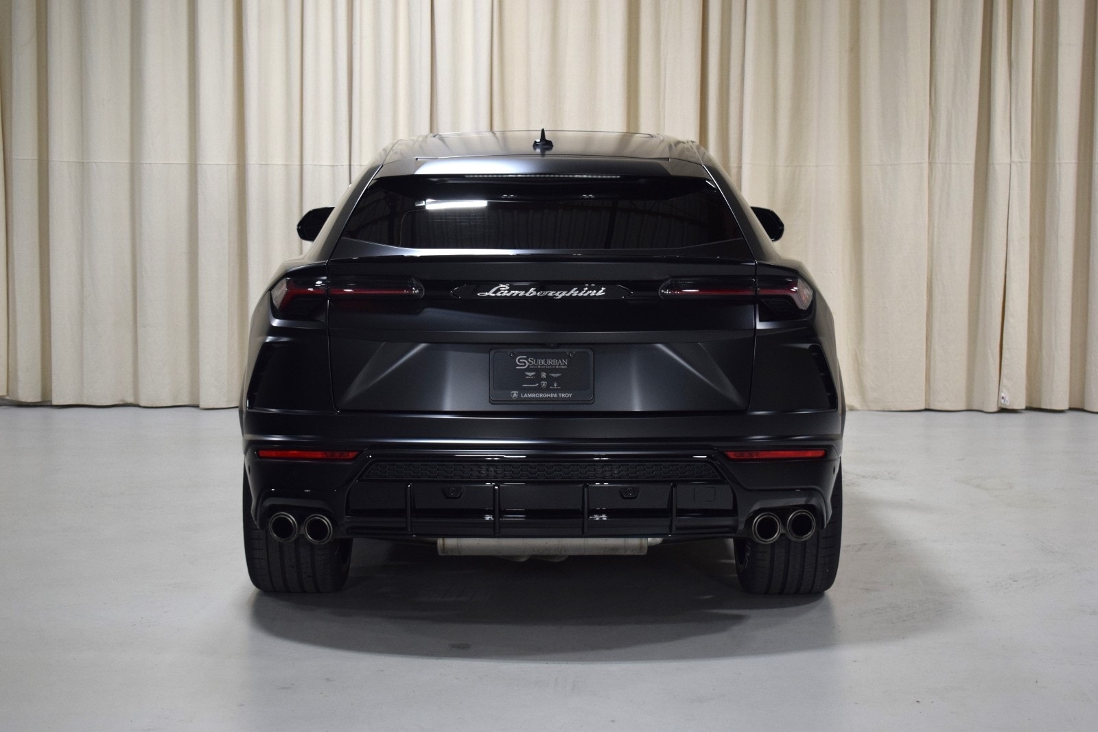Thumbnail: 2022 Lamborghini Urus - 11