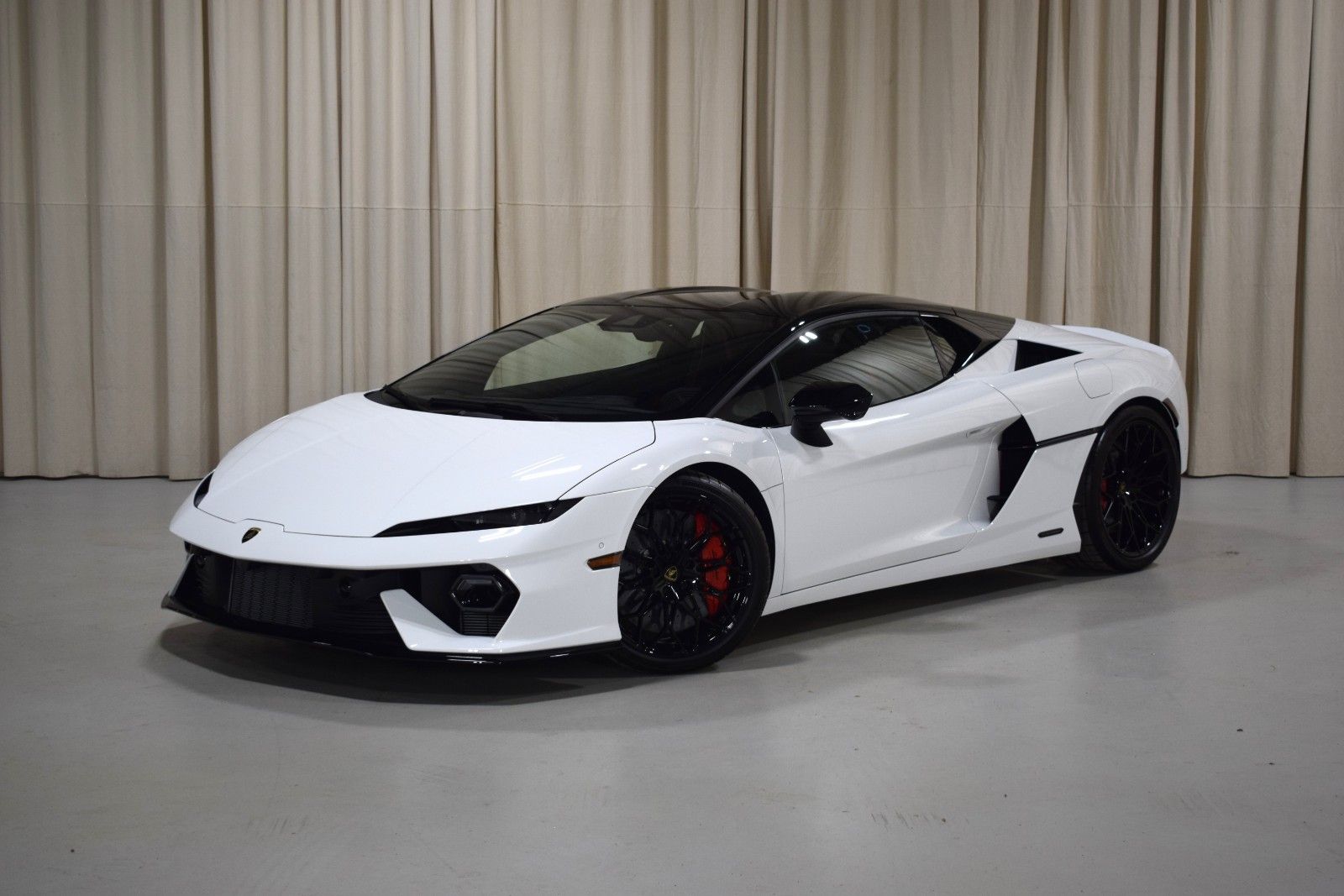 2026 Lamborghini Temerario 4.0 V8 PHEV's photo