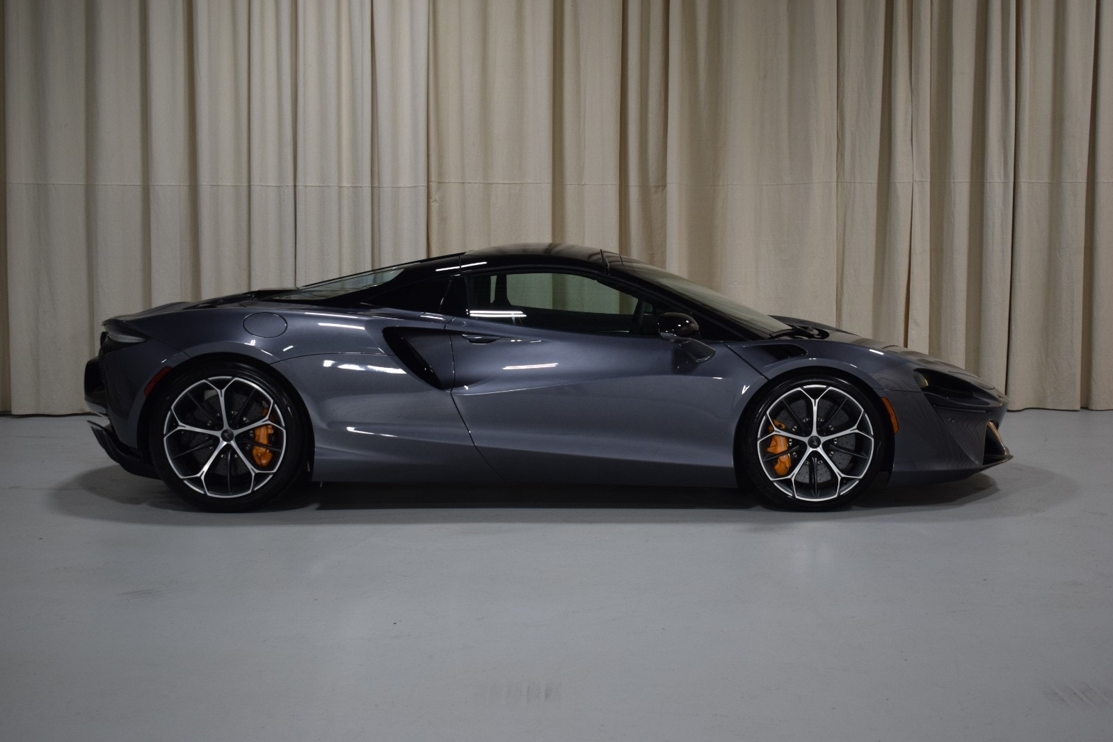 2025 Mclaren Artura TechLux 13