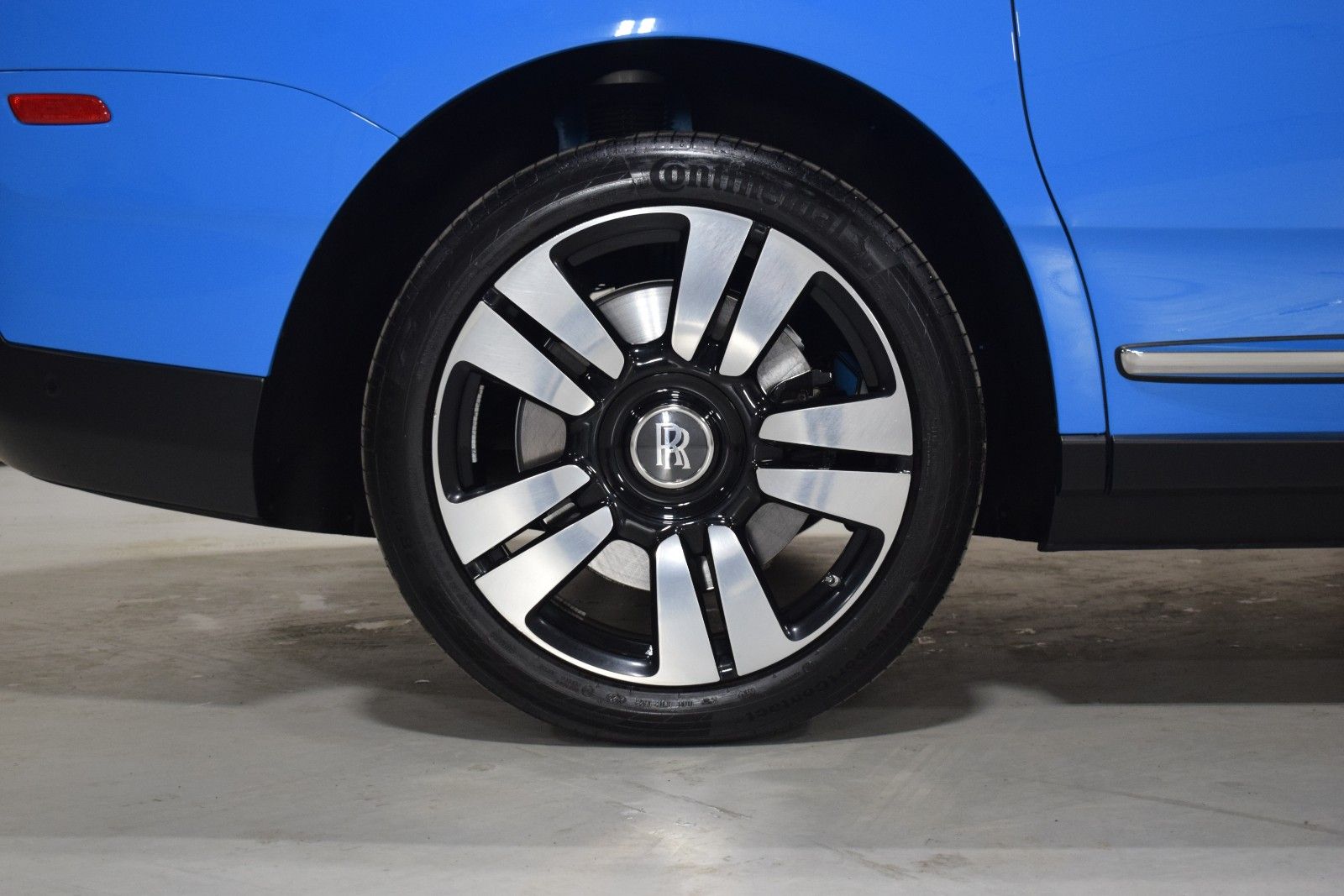 Thumbnail: 2022 Rolls-Royce Cullinan - 14