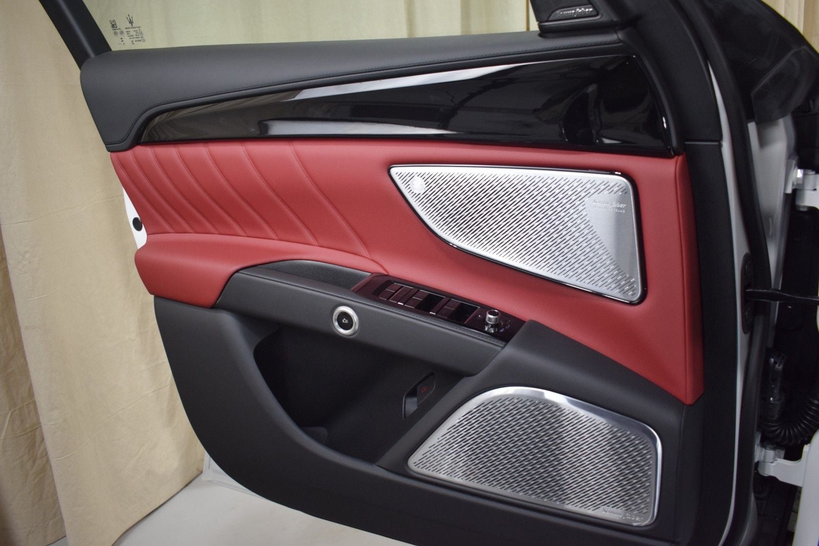 Thumbnail: 2025 Maserati Grecale - 40