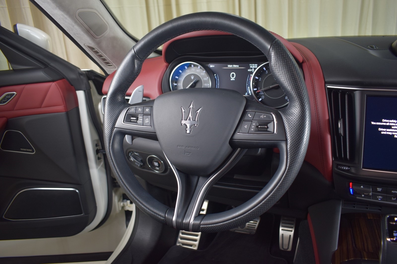 Thumbnail: 2022 Maserati Levante - 27