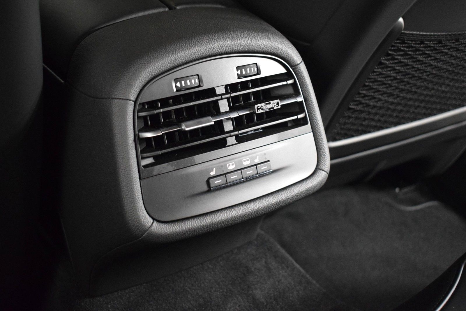 Thumbnail: 2024 Maserati Ghibli - 19