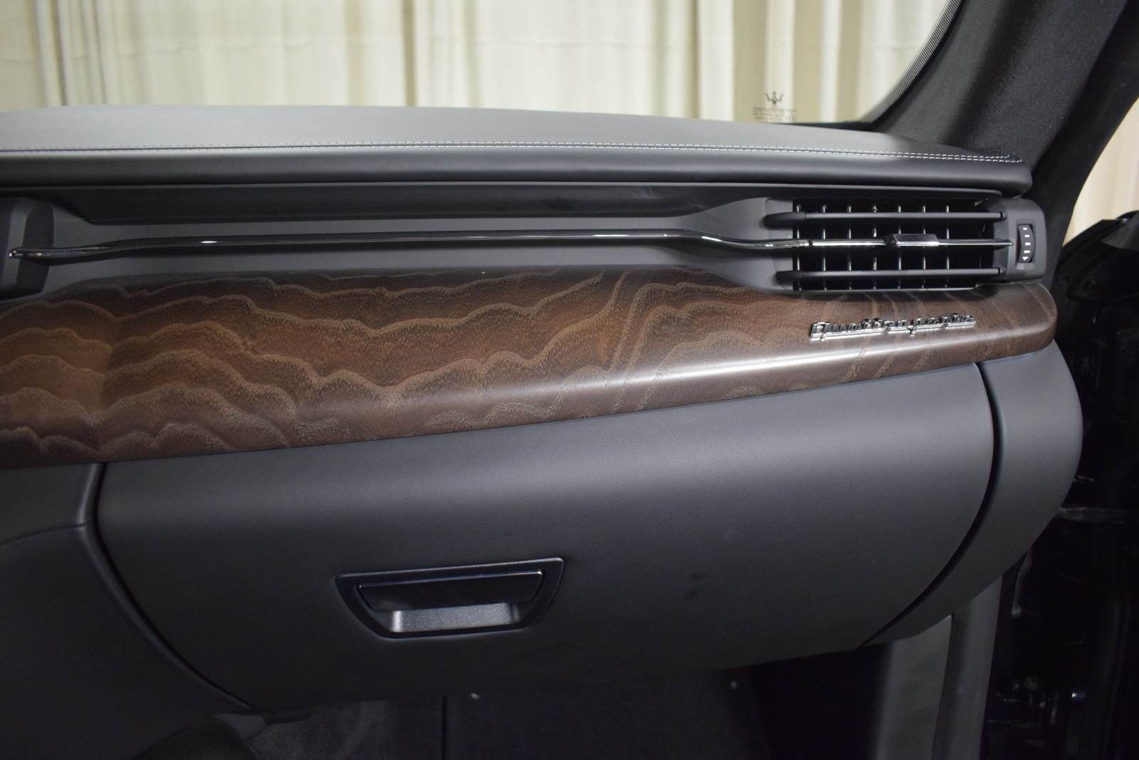 Thumbnail: 2022 Maserati Quattroporte - 25