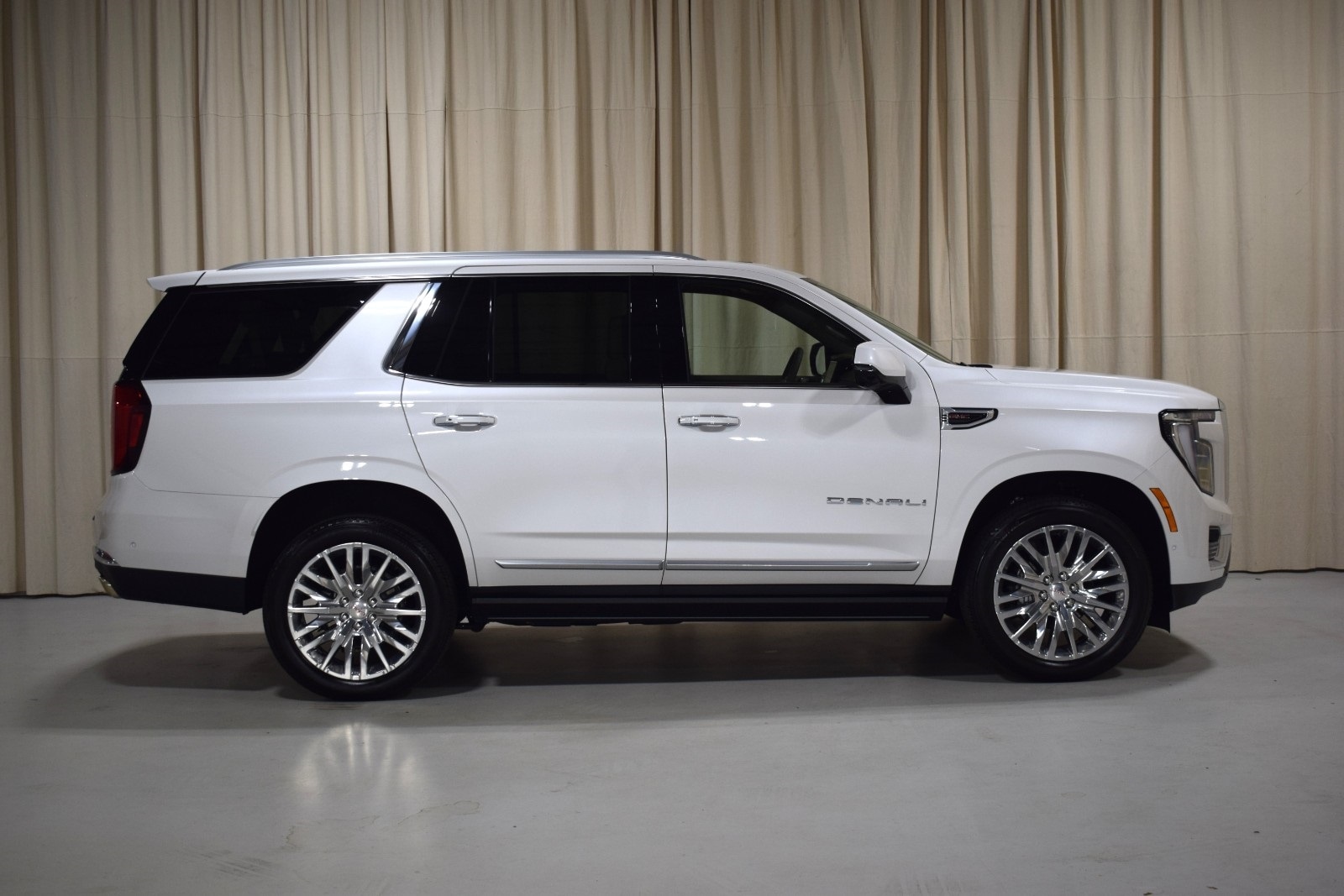 Thumbnail: 2025 GMC Yukon - 16