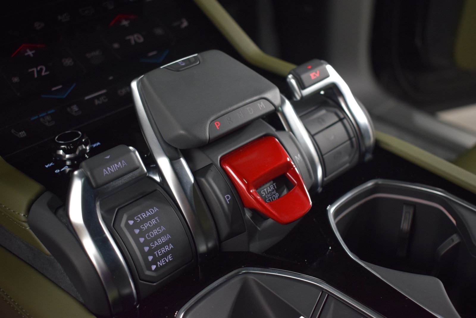 Thumbnail: 2025 Lamborghini Urus - 35