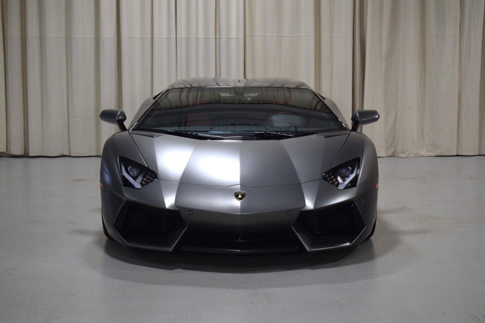 Thumbnail: 2016 Lamborghini Aventador - 8