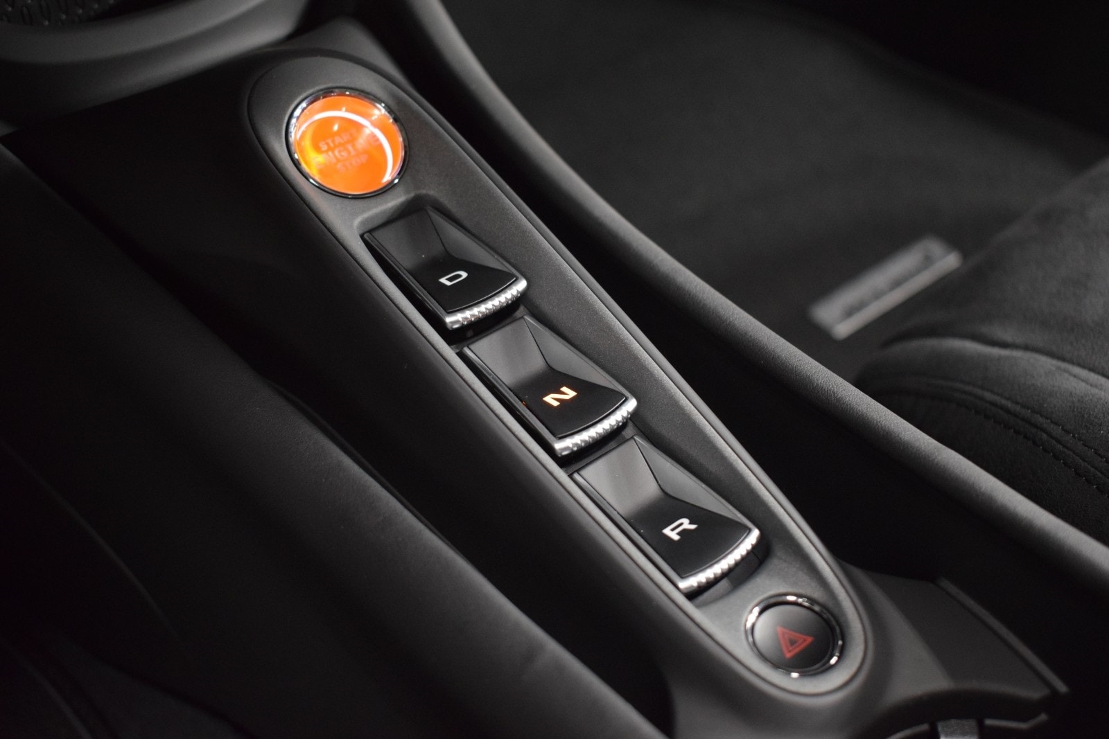 2025 Mclaren Artura TechLux 25