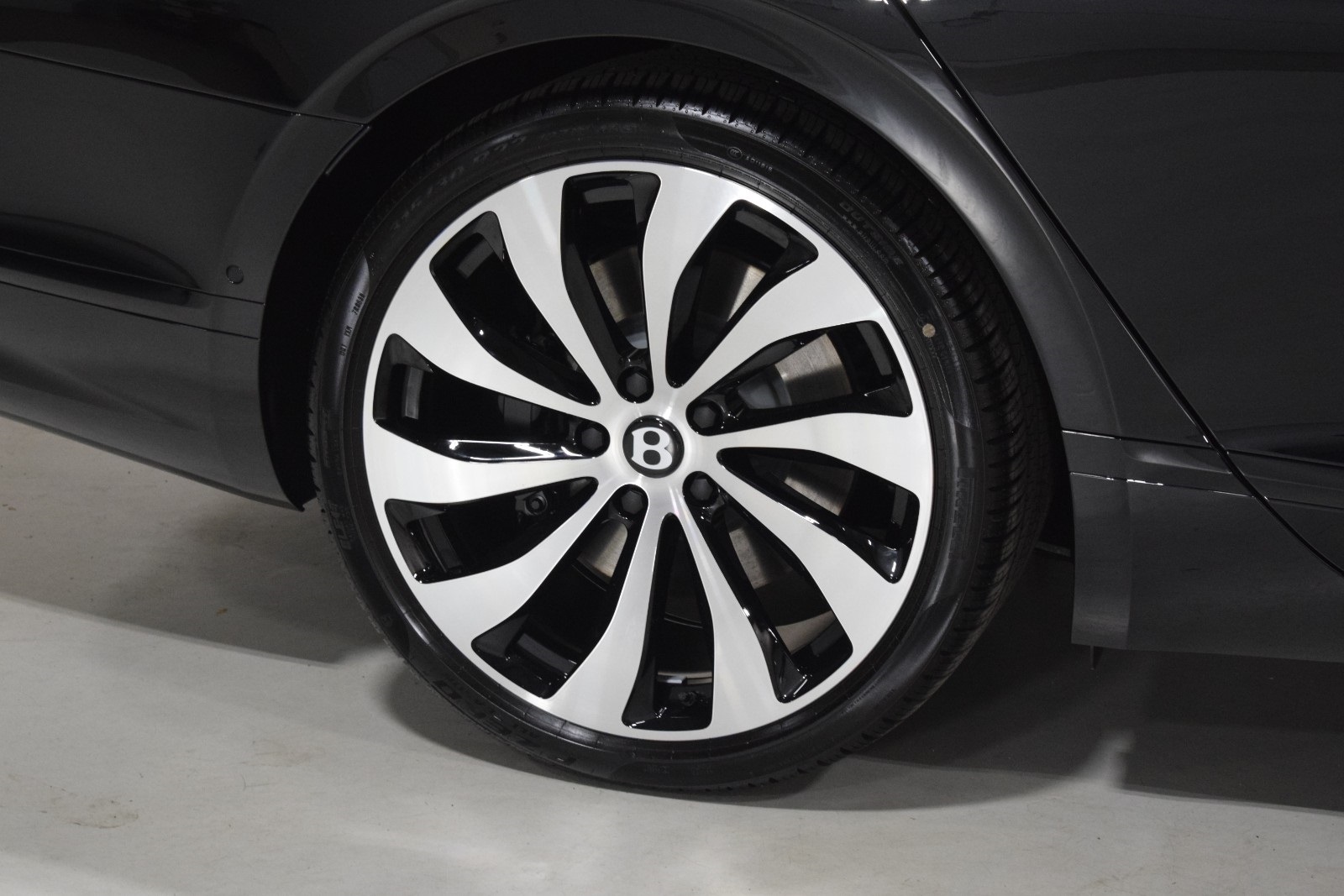 Thumbnail: 2026 Bentley Flying Spur - 6