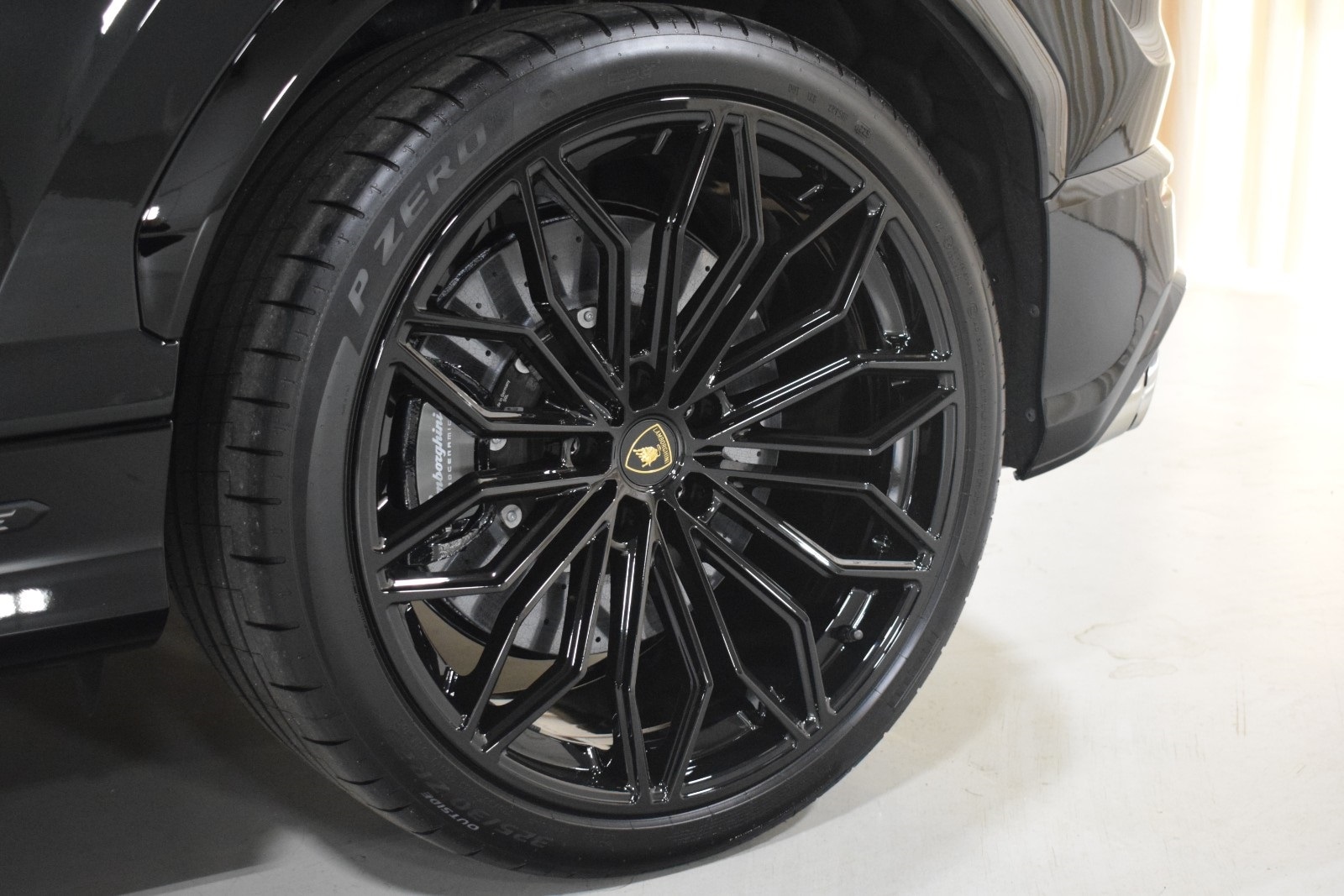 Thumbnail: 2025 Lamborghini Urus - 7