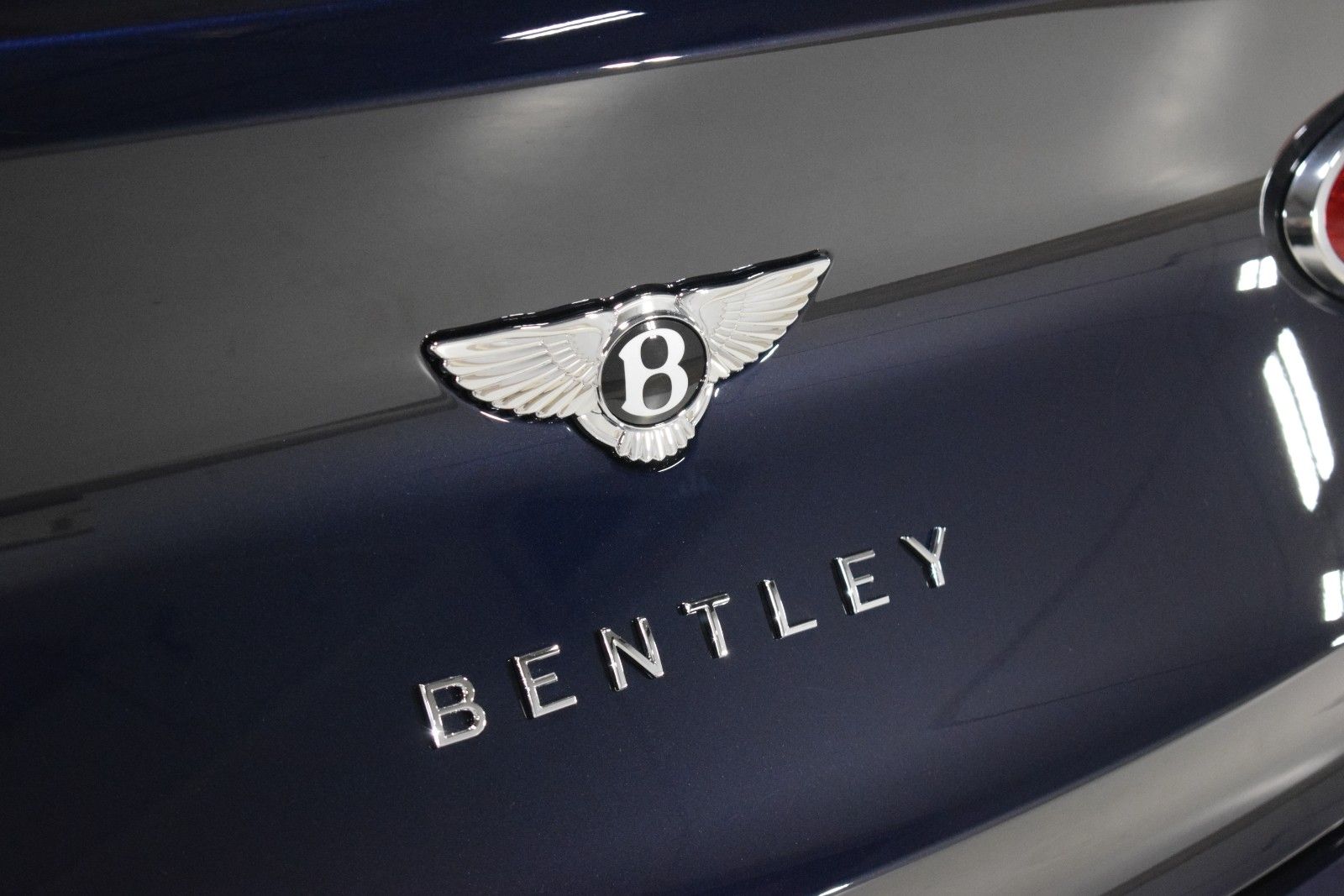 Thumbnail: 2026 Bentley Bentayga - 15