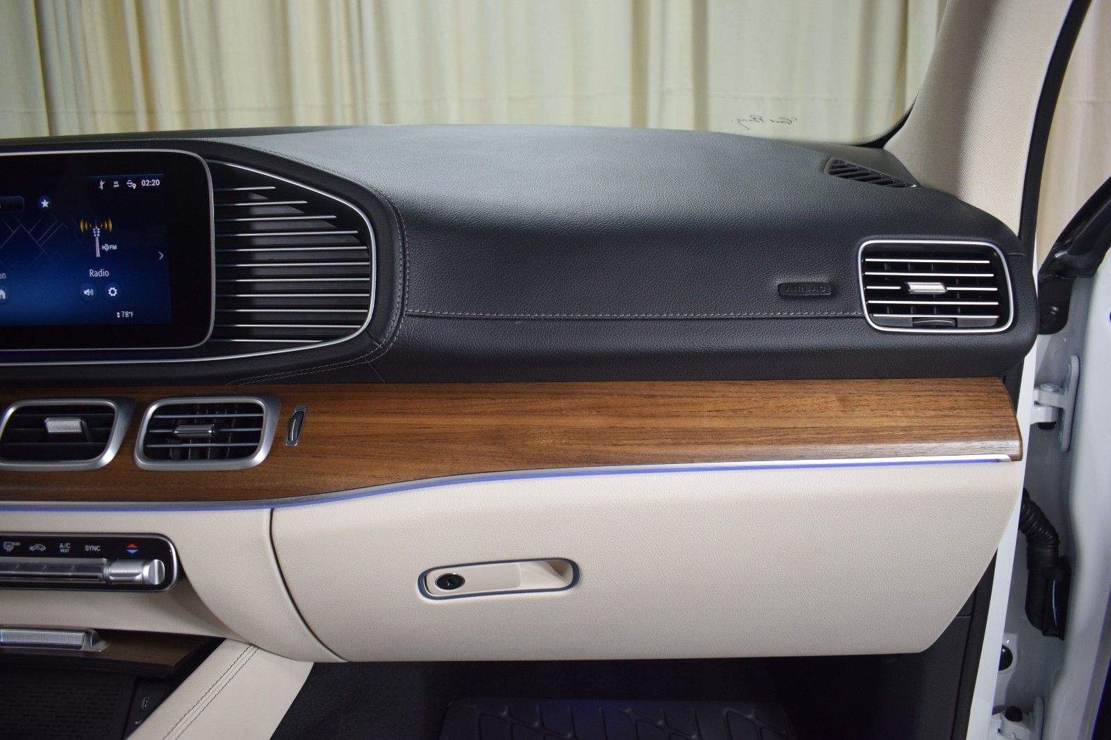 Thumbnail: 2025 Mercedes-Benz GLS - 26