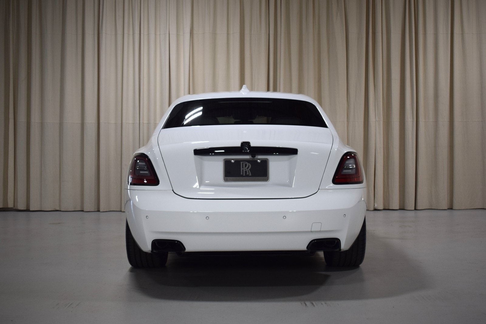 Thumbnail: 2022 Rolls-Royce Ghost - 10