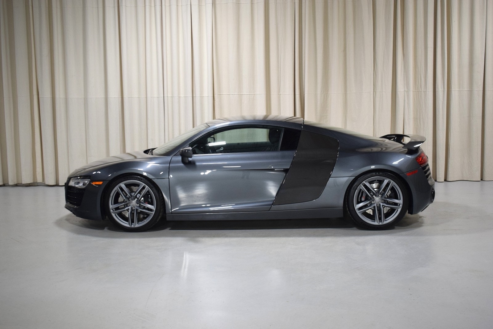 Thumbnail: 2014 Audi R8 - 5