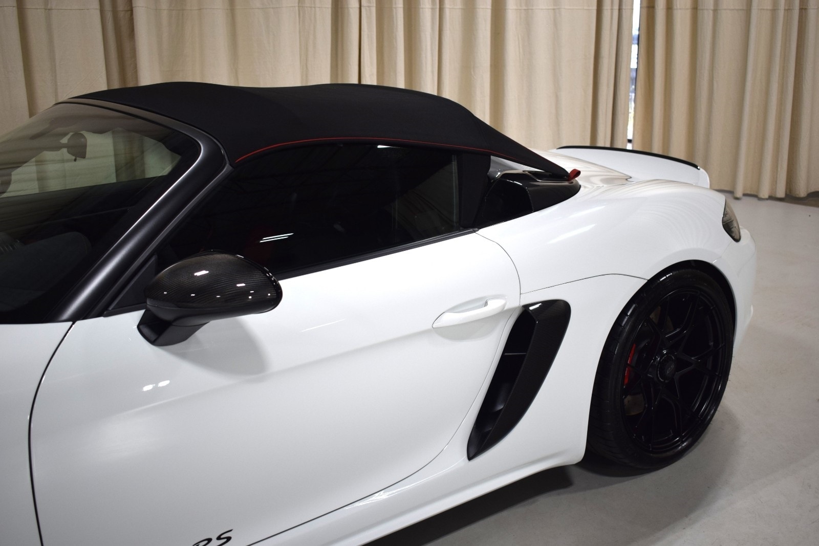 Thumbnail: 2024 Porsche  - 2