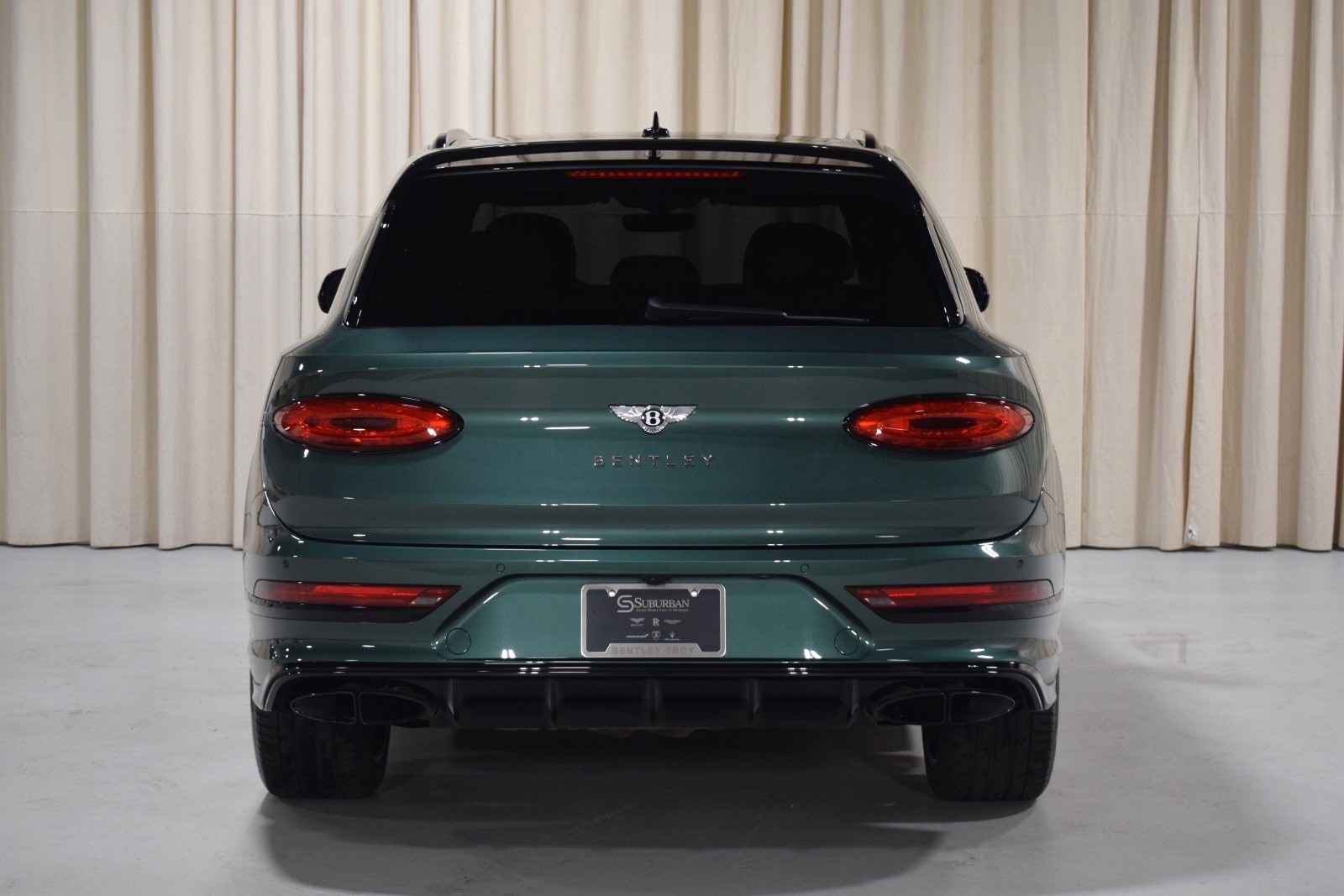 Thumbnail: 2022 Bentley Bentayga - 13