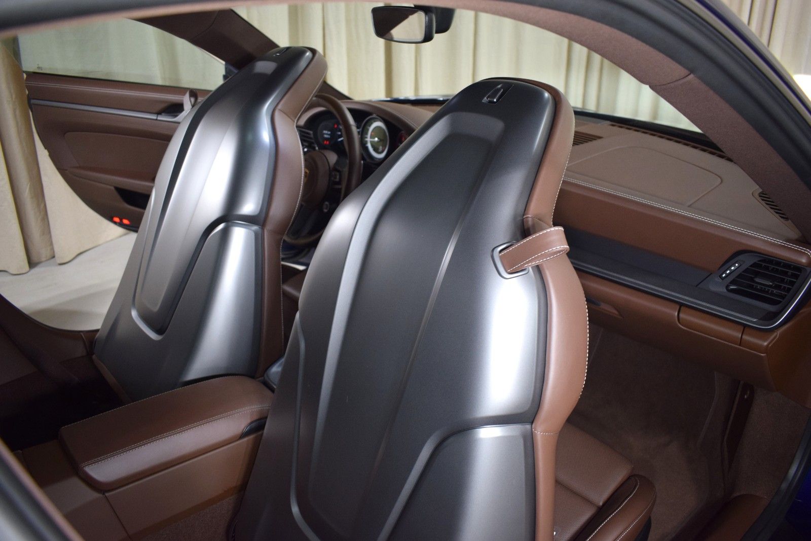 Thumbnail: 2023 Porsche 911 - 20