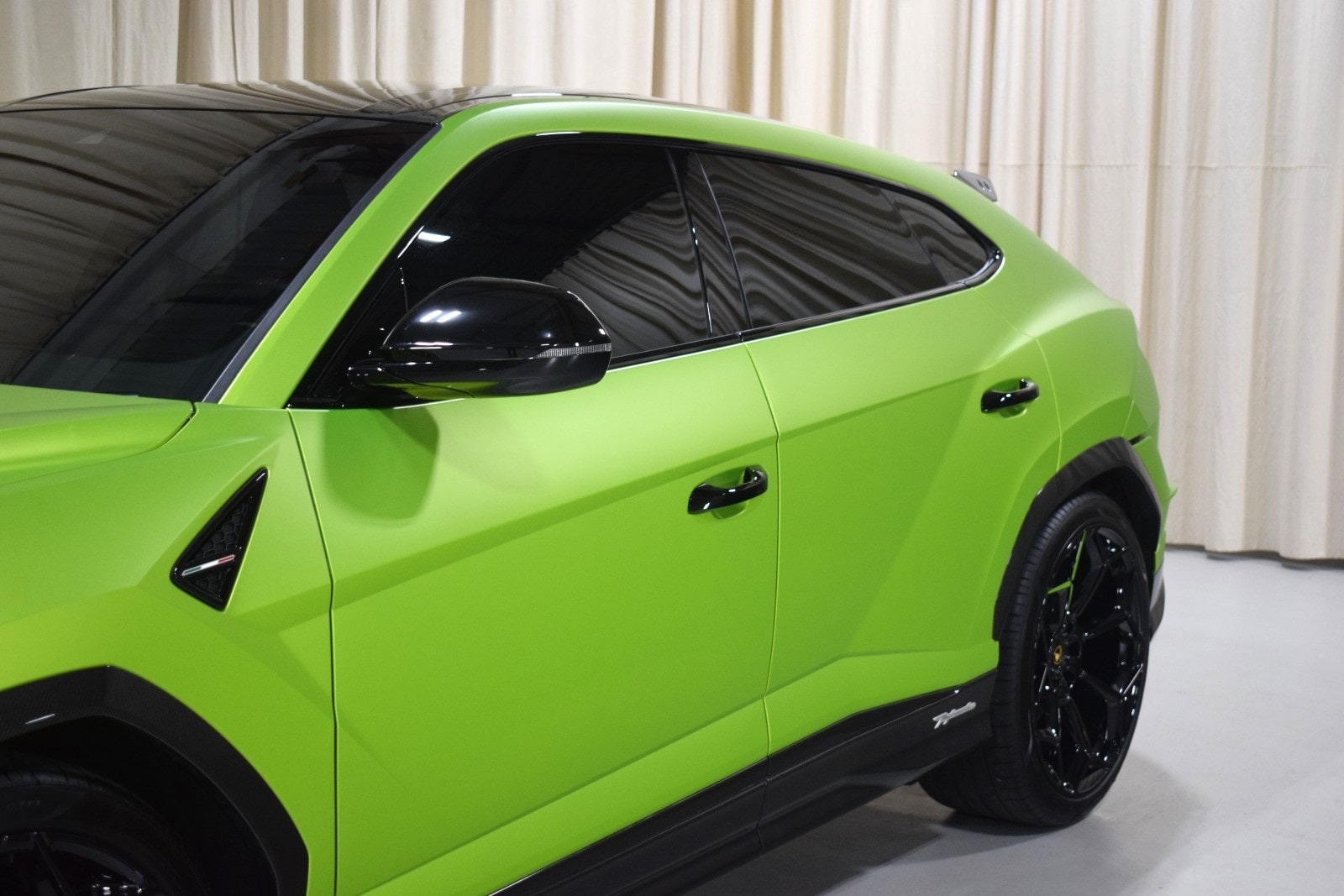 Certified 2023 Lamborghini Urus Performante with VIN ZPBUC3ZL5PLA25467 for sale in Troy, MI