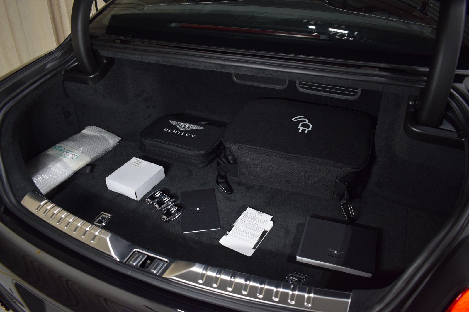 Thumbnail: 2026 Bentley Flying Spur - 41