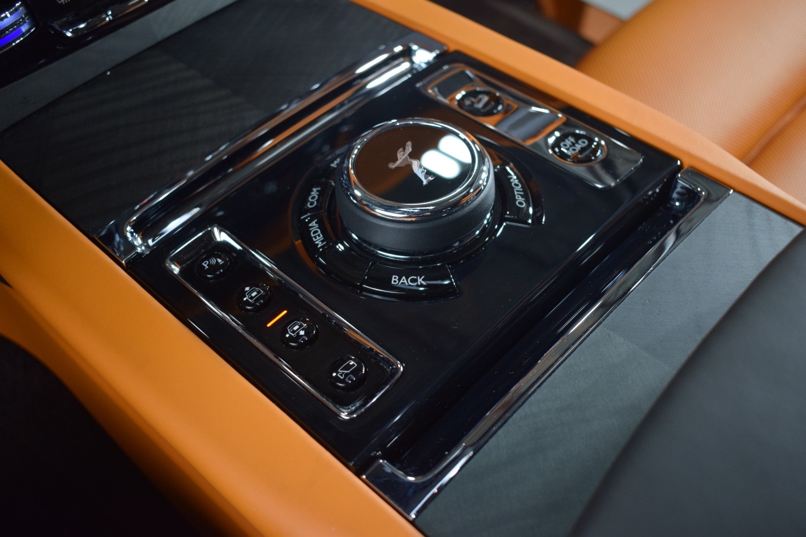 Thumbnail: 2022 Rolls-Royce Cullinan - 36