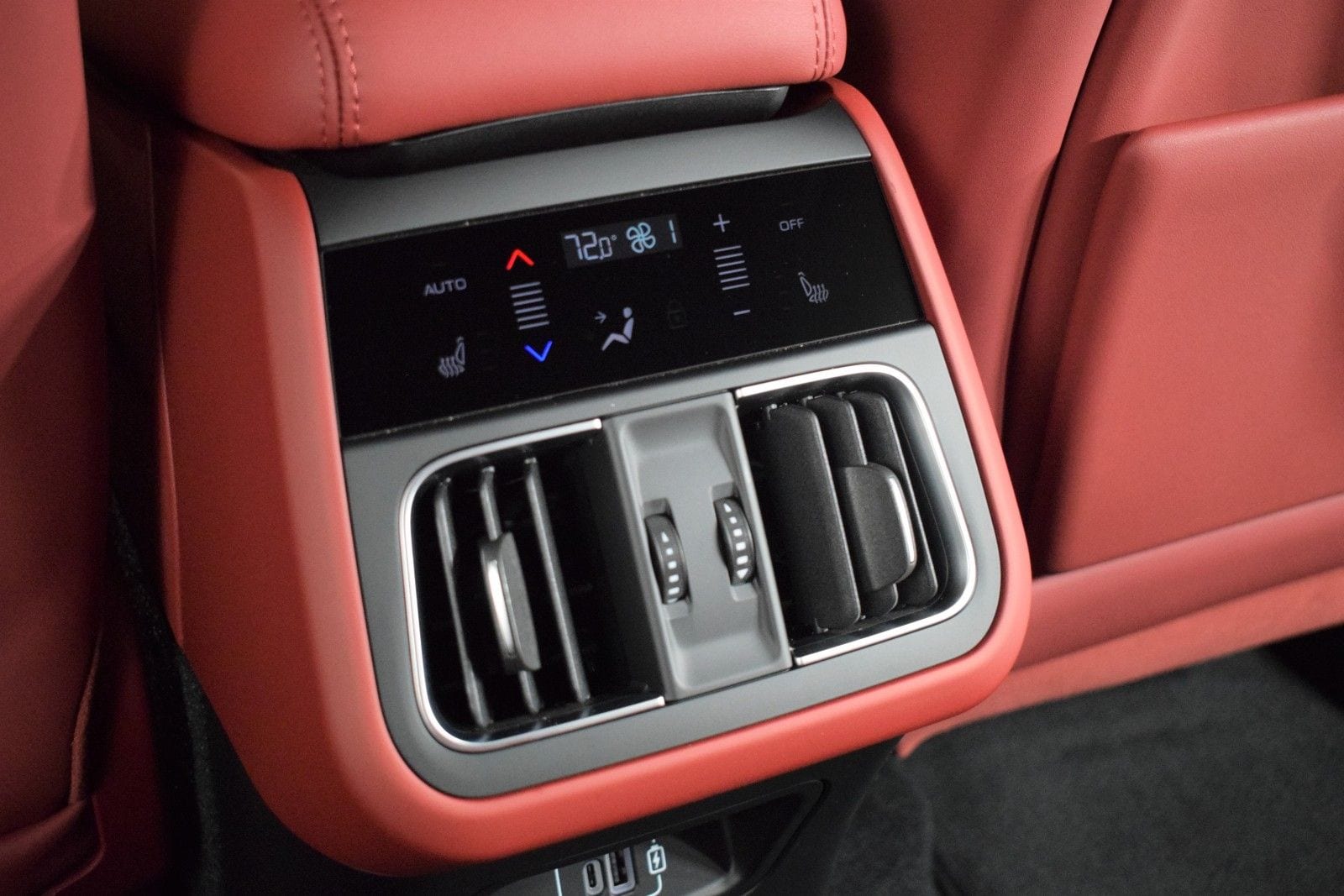 Thumbnail: 2025 Maserati Grecale - 23