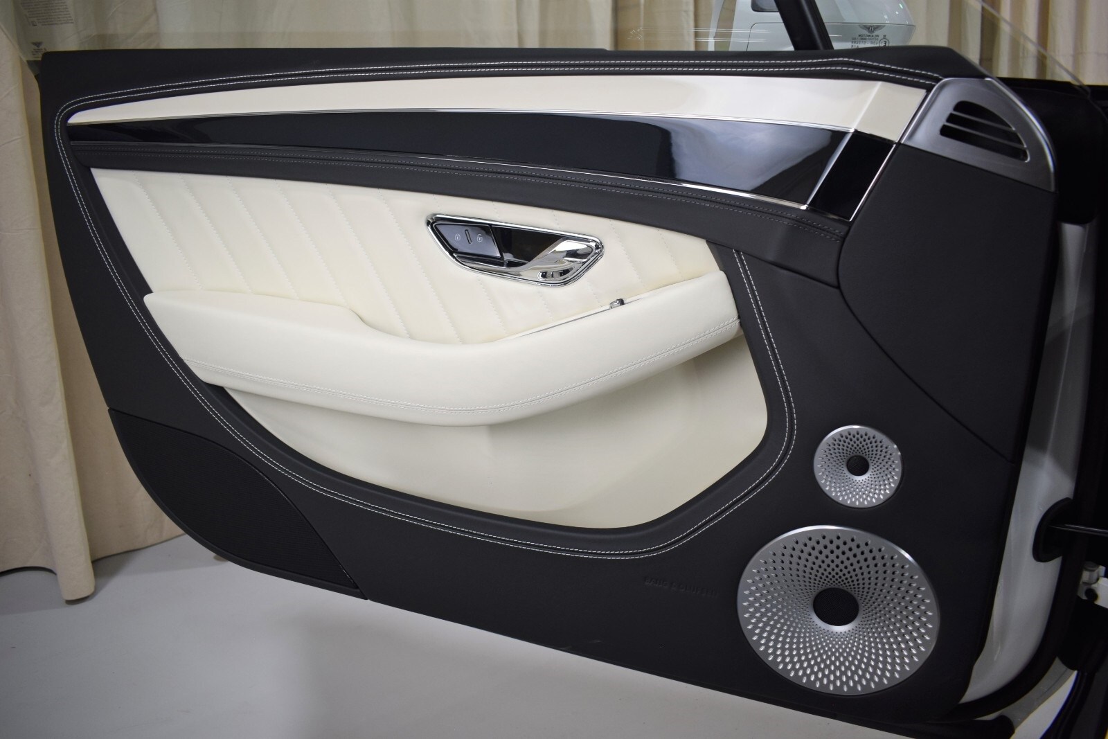 Thumbnail: 2024 Bentley Continental - 40