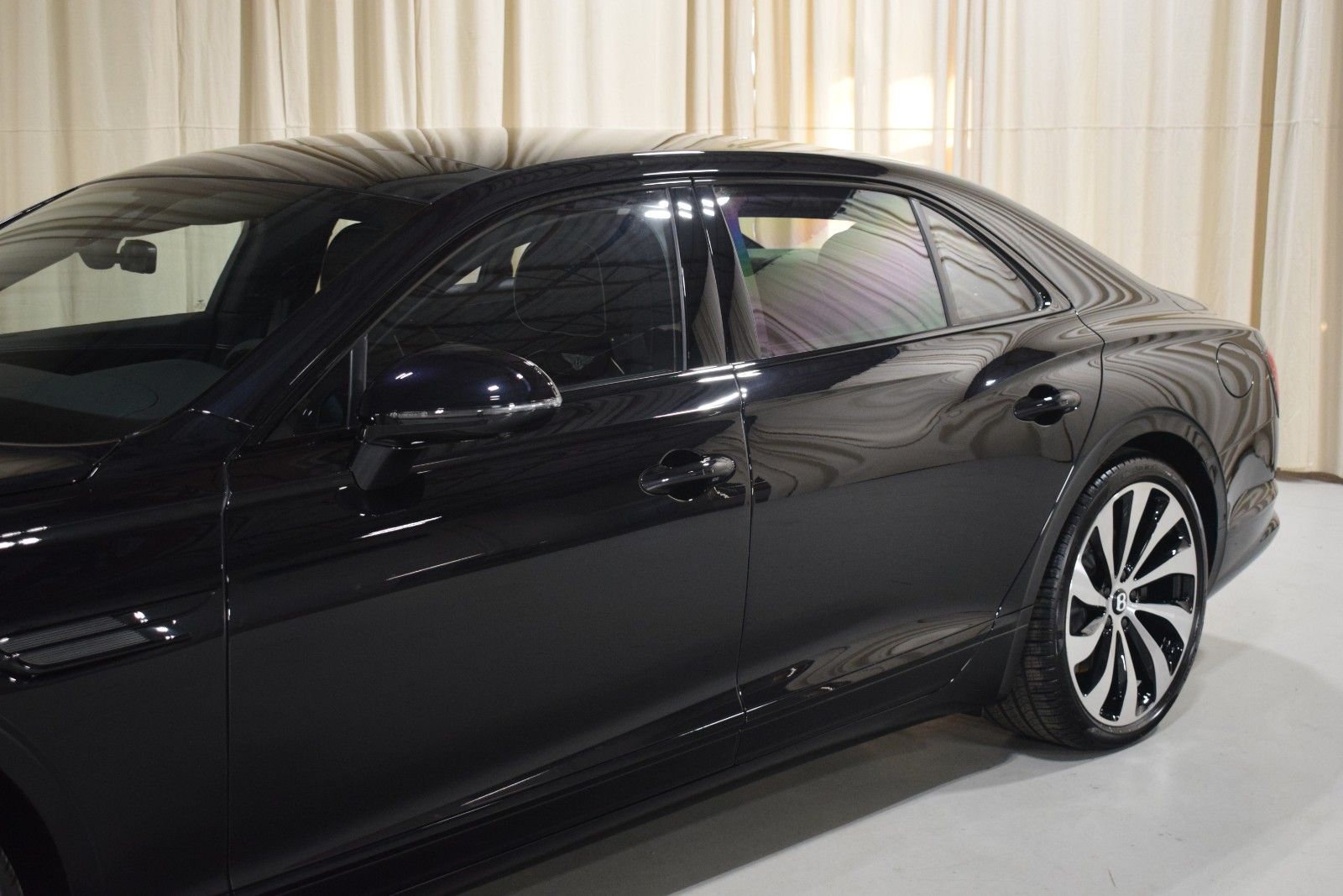 Thumbnail: 2026 Bentley Flying Spur - 8