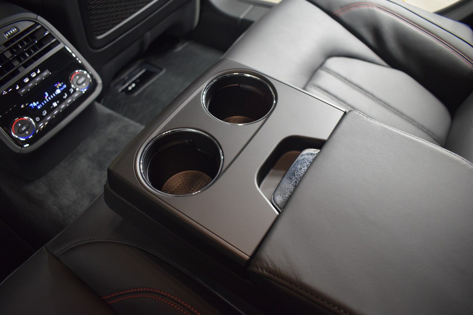 Thumbnail: 2024 Maserati Quattroporte - 22