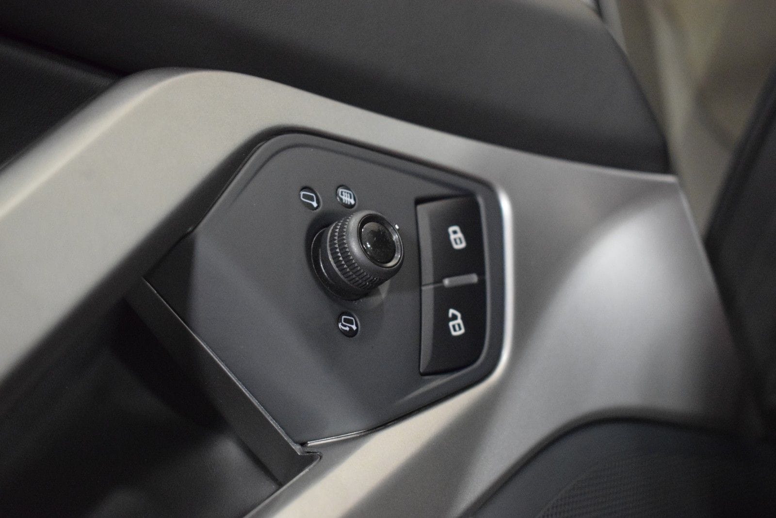 Thumbnail: 2016 Lamborghini Aventador - 39