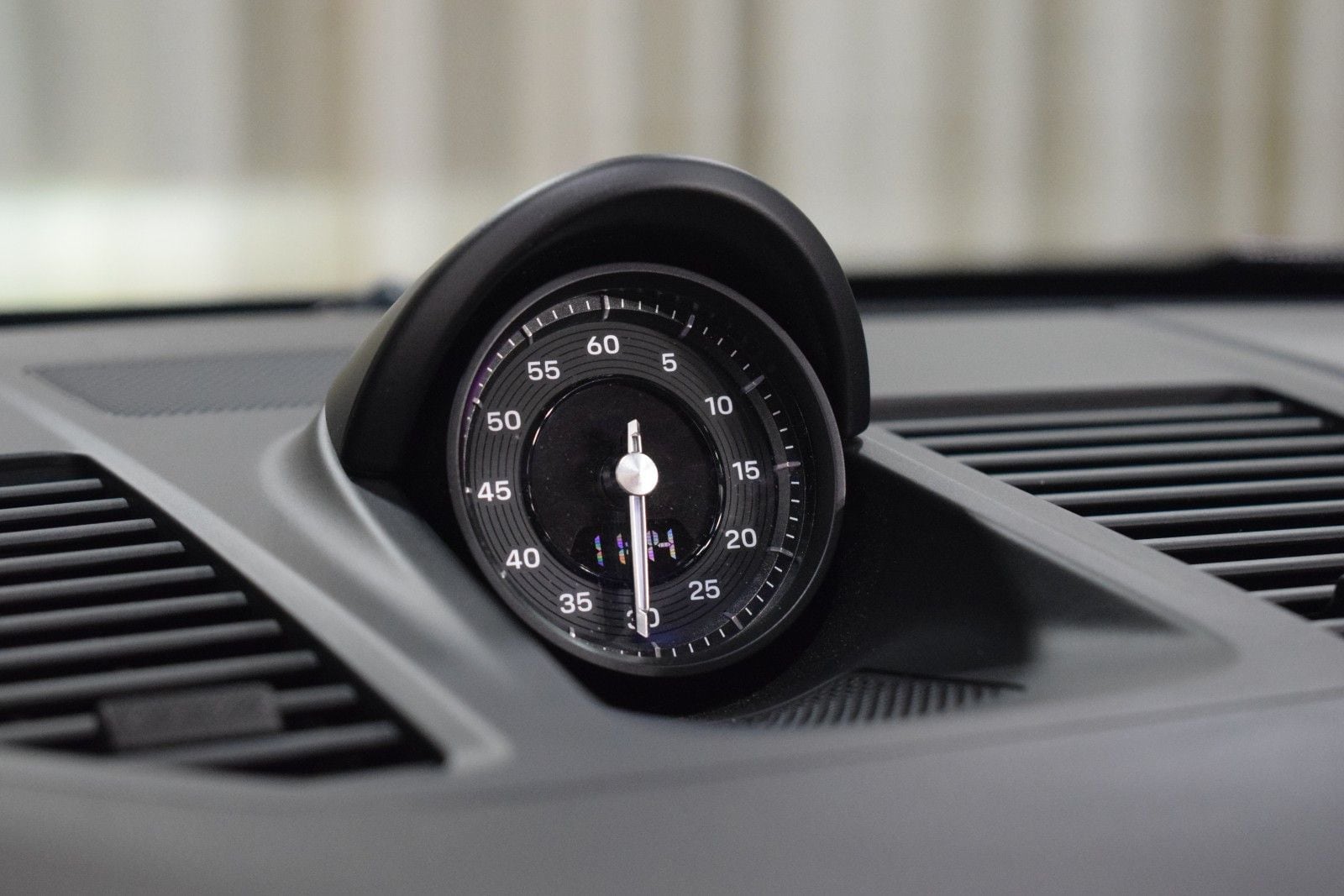 Thumbnail: 2024 Porsche 911 - 31