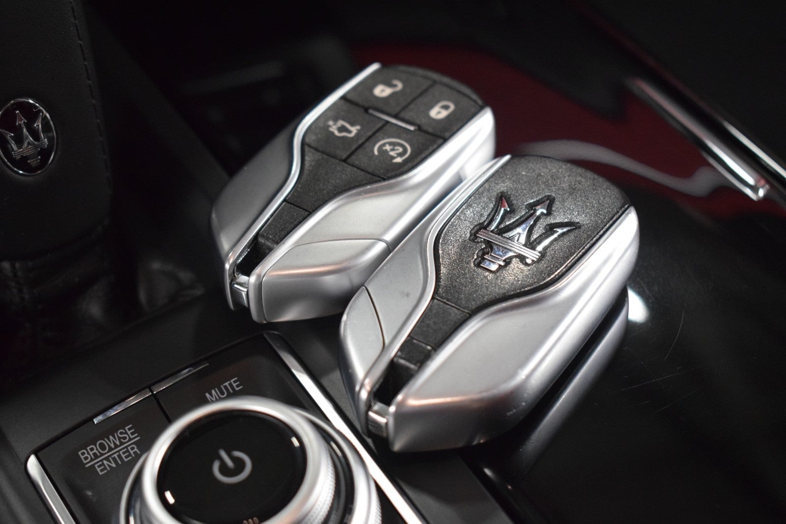 Thumbnail: 2022 Maserati Levante - 39