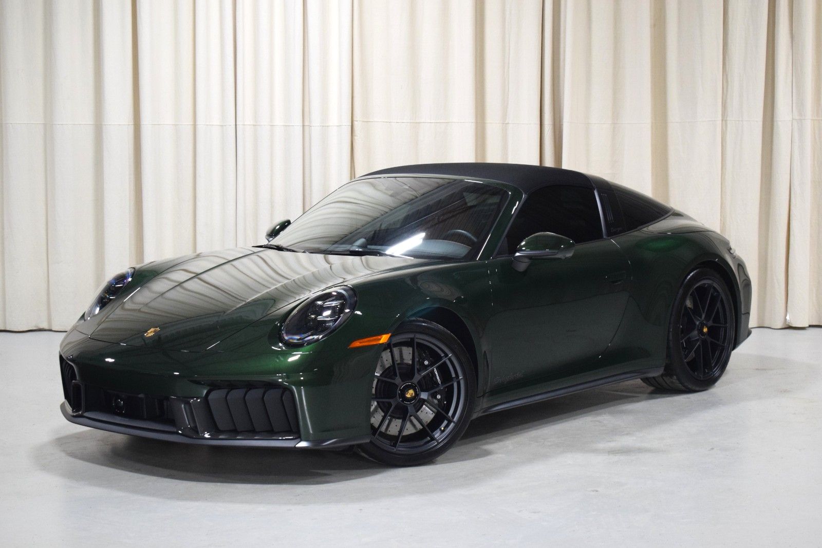 2026 Porsche 911 GTS