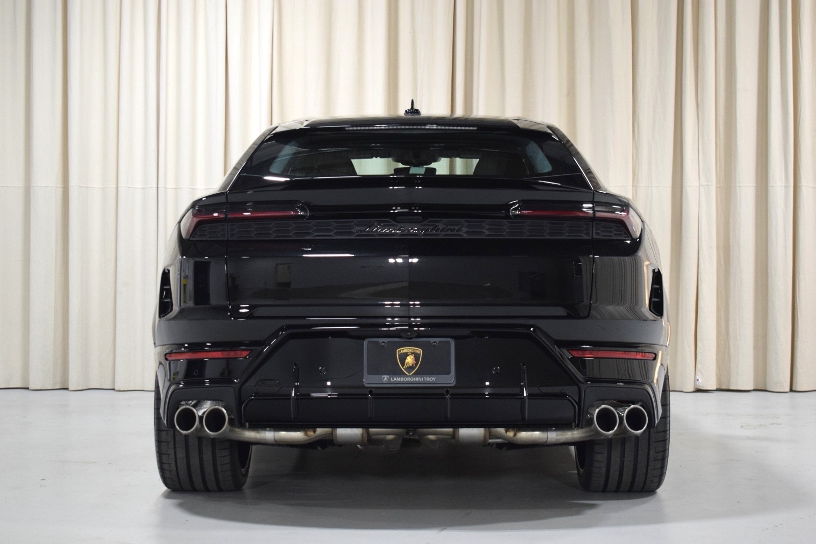 Thumbnail: 2025 Lamborghini Urus - 13