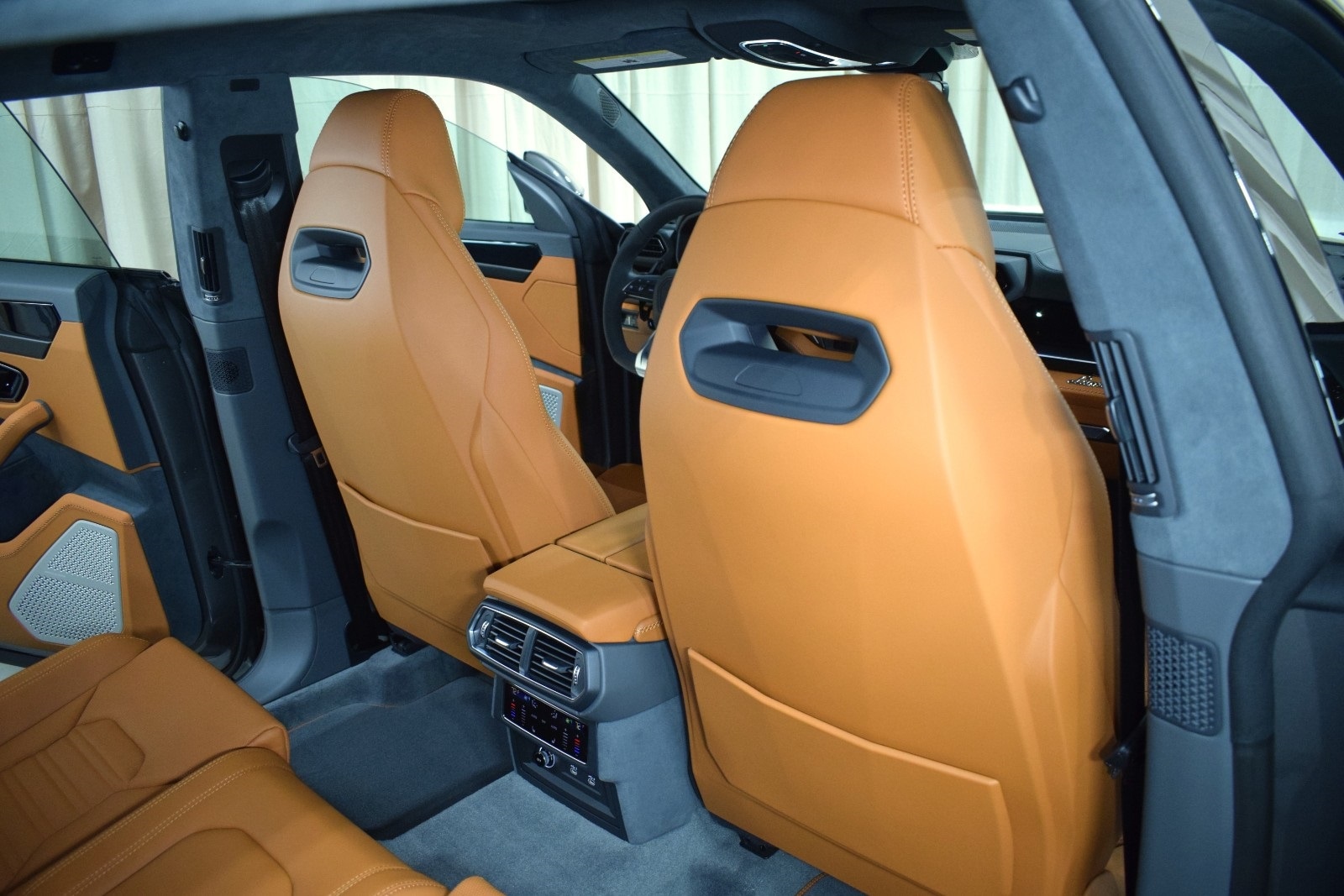 Thumbnail: 2025 Lamborghini Urus - 19