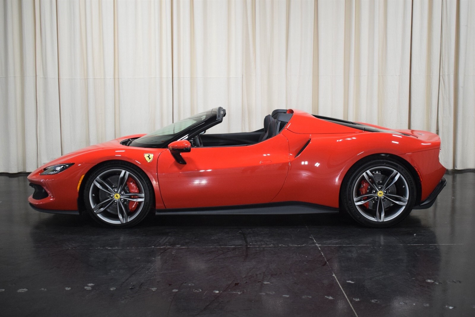 2024 Ferrari 296 GTS photo 3
