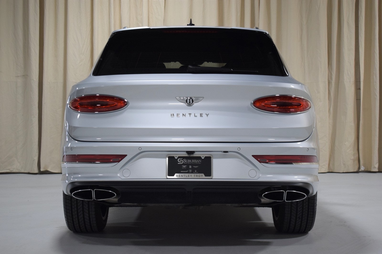 2021 Bentley Bentayga  18