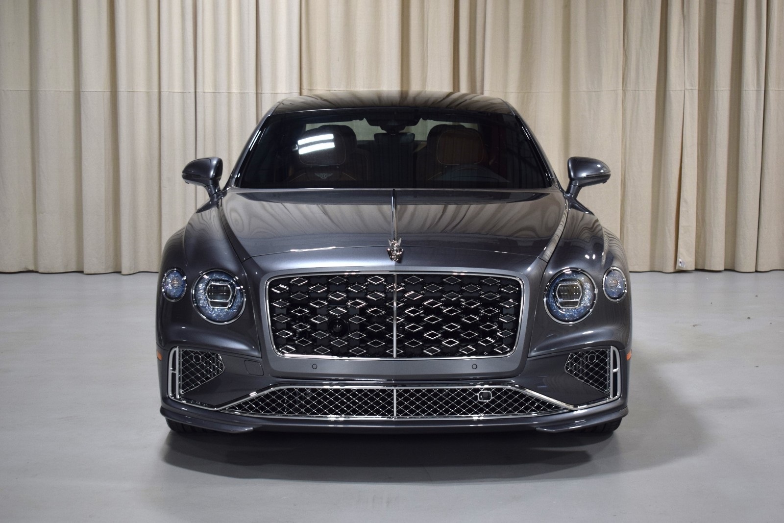 Thumbnail: 2025 Bentley Flying Spur - 16
