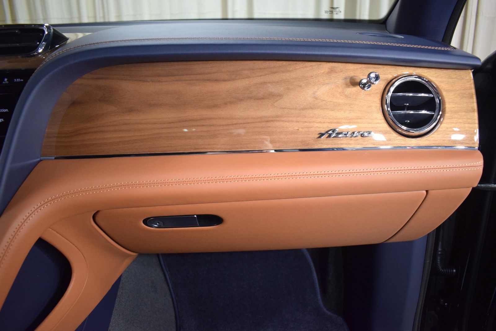 Thumbnail: 2026 Bentley Bentayga - 27