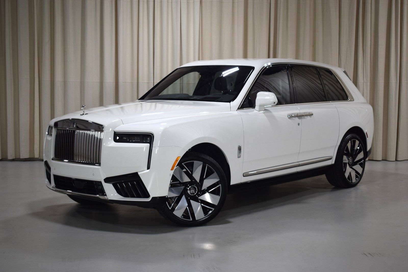 2026 Rolls-Royce Cullinan  -
                  Troy, MI