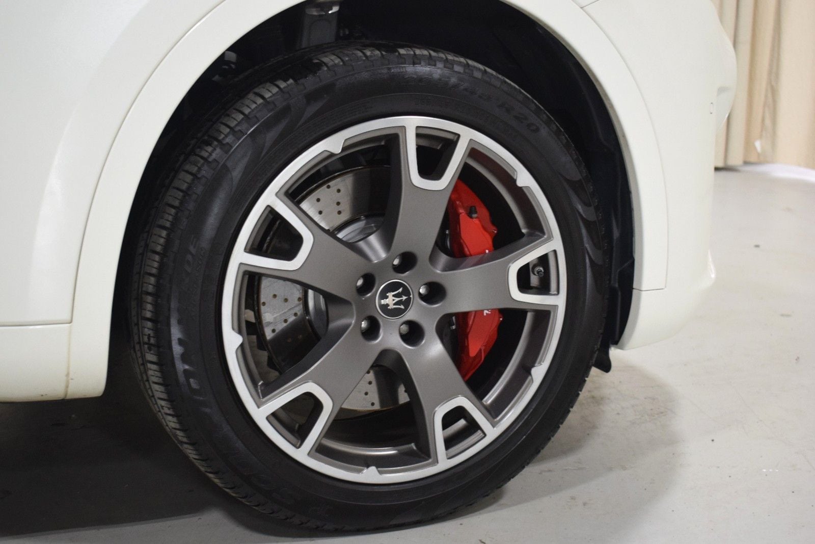 Thumbnail: 2022 Maserati Levante - 18