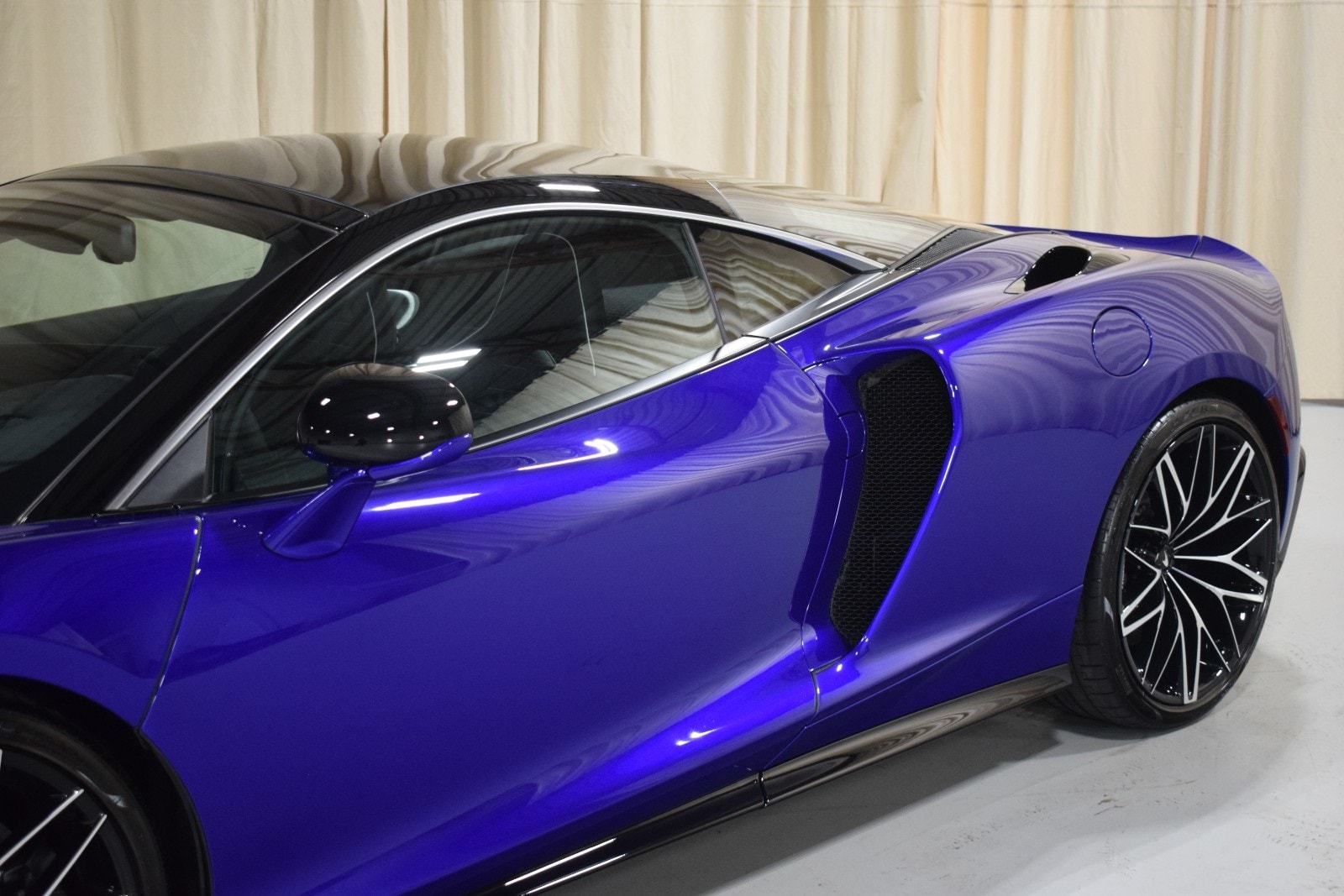 Thumbnail: 2025 Mclaren GTS - 2