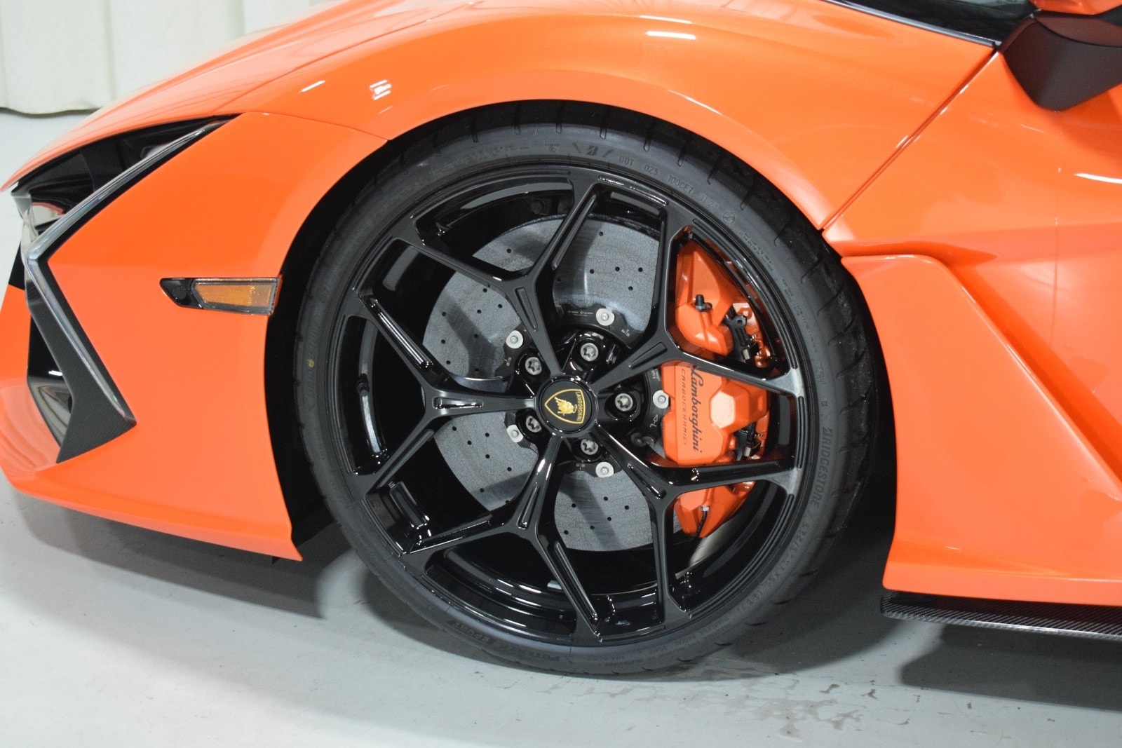 Thumbnail: 2025 Lamborghini  - 6