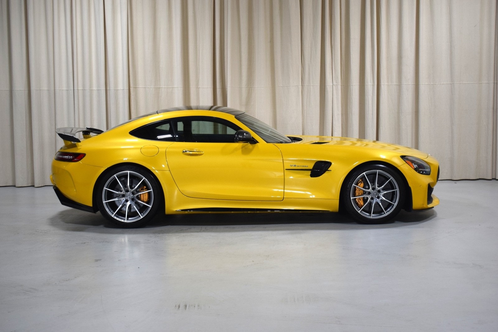 Thumbnail: 2020 Mercedes-Benz AMG GT - 18