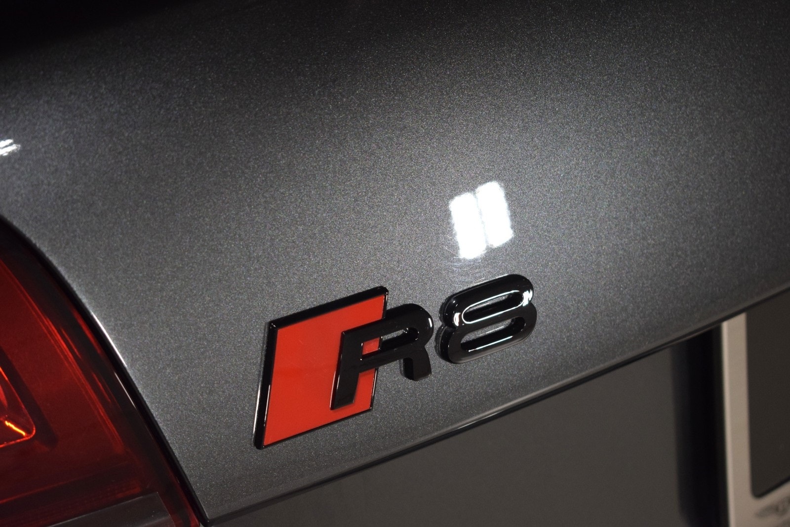 Thumbnail: 2014 Audi R8 - 11