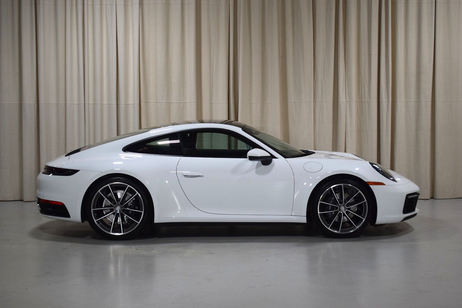 Thumbnail: 2024 Porsche 911 - 13