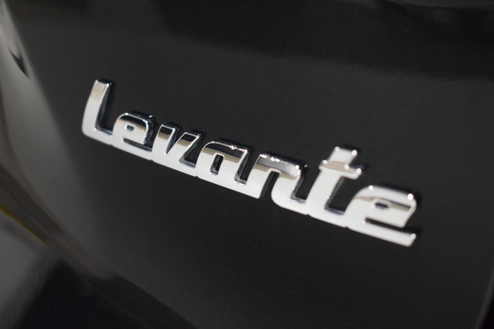 Thumbnail: 2022 Maserati Levante - 11