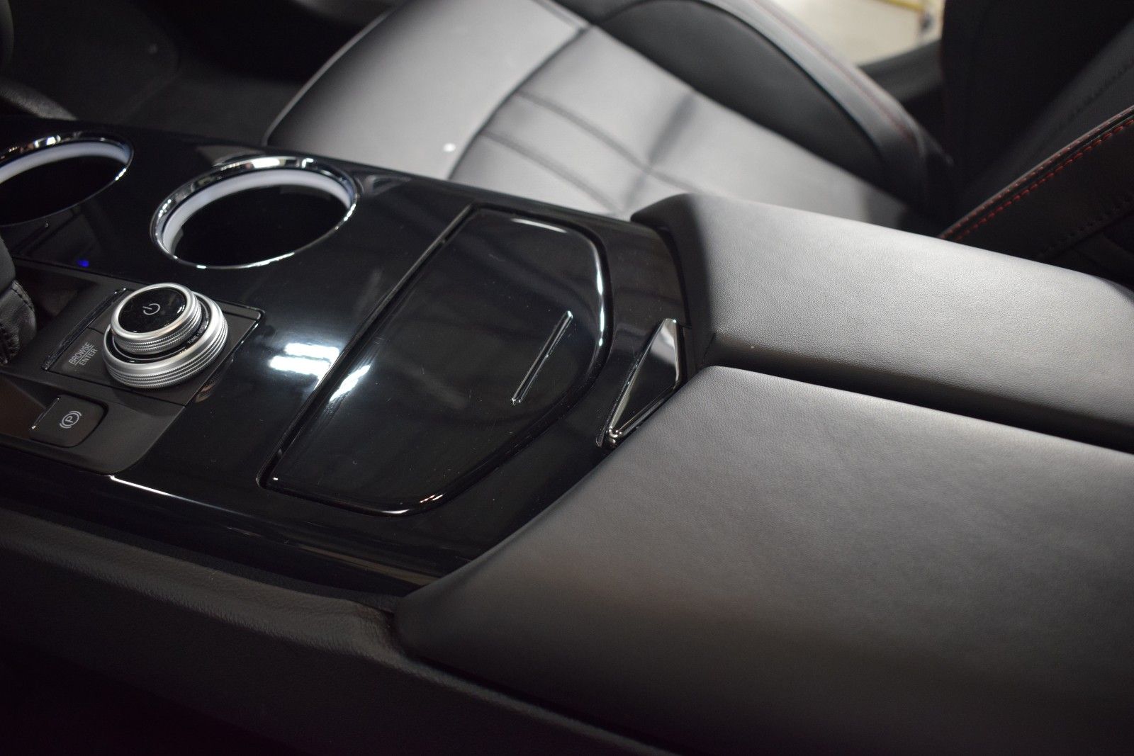 Thumbnail: 2024 Maserati Ghibli - 36